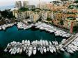 Lyxbåtar i Monaco's småbåtshamn.